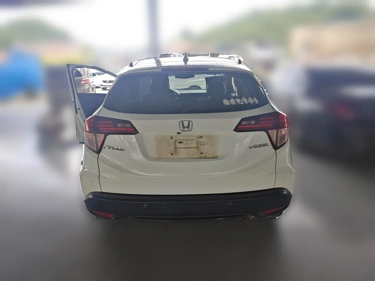 Honda Vezel 2015 1.8L CVT 2WD Luxury Model — миниатюра 5