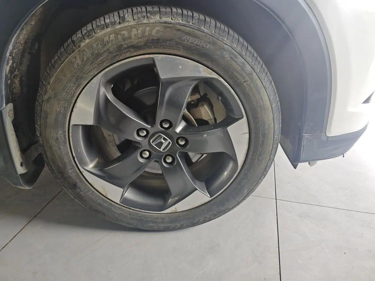 Honda Vezel 2015 1.8L CVT 2WD Luxury Model — миниатюра 8