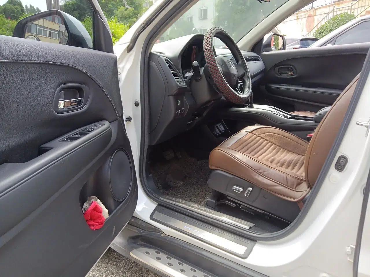Honda Vezel 2017 1.5L CVT 2WD Comfort Model — миниатюра 16
