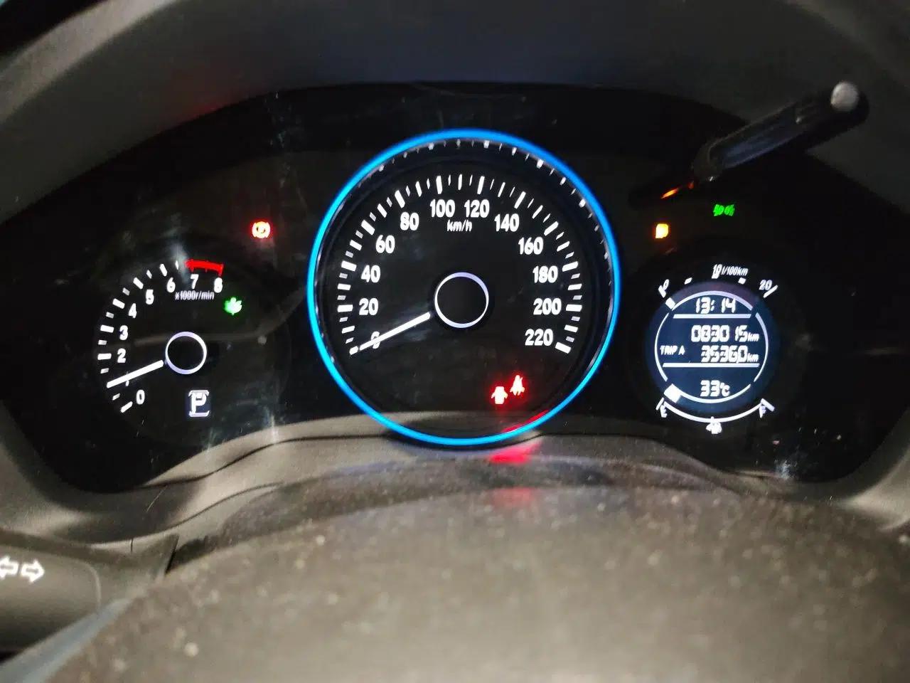 Honda Vezel 2020 1.5L CVT Pioneer Edition — миниатюра 11