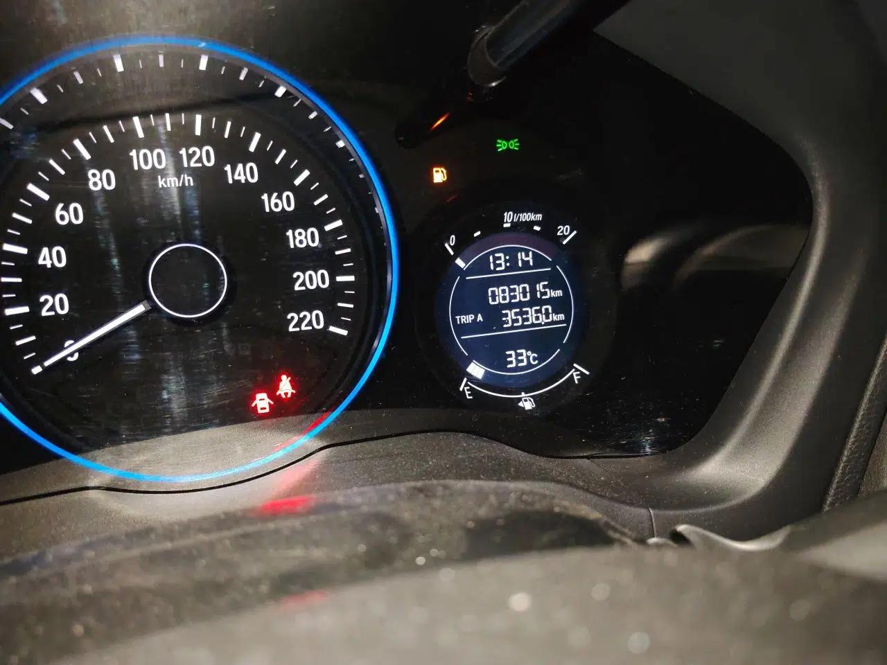 Honda Vezel 2020 1.5L CVT Pioneer Edition — миниатюра 12