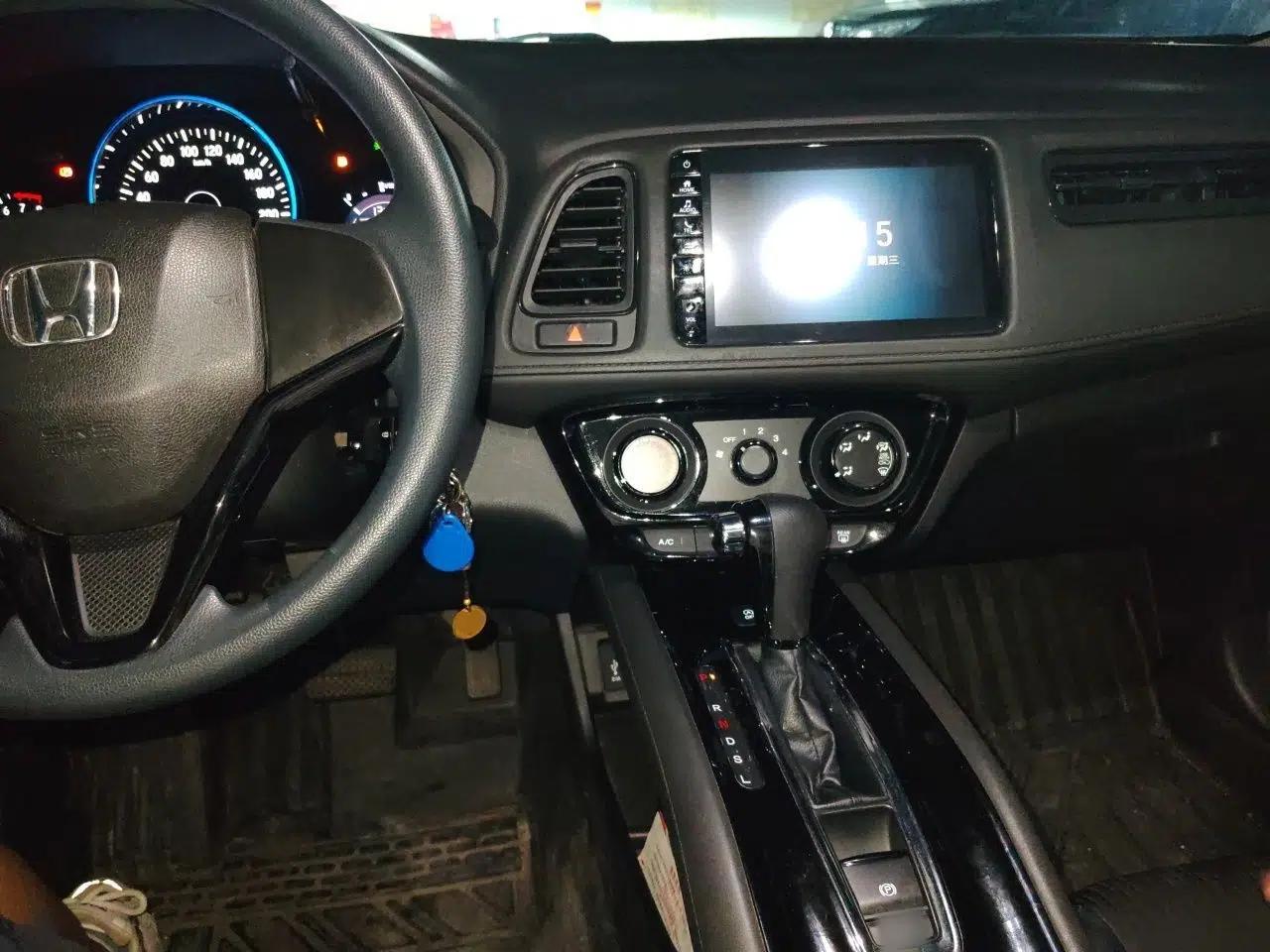 Honda Vezel 2020 1.5L CVT Pioneer Edition — миниатюра 9