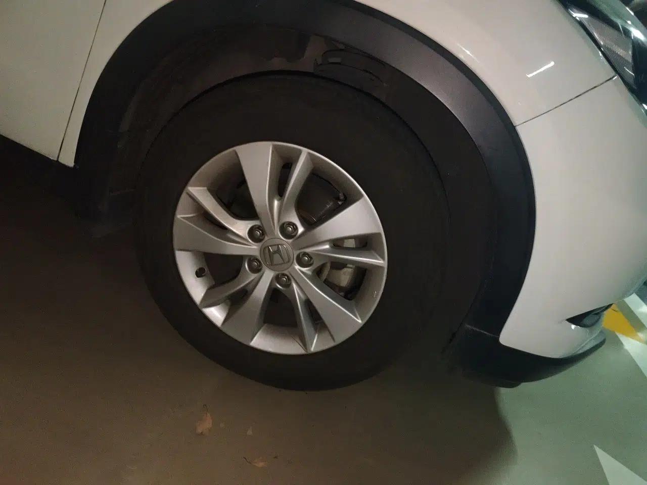 Honda Vezel 2015 1.5L CVT two-wheel drive Comfort trim — миниатюра 8