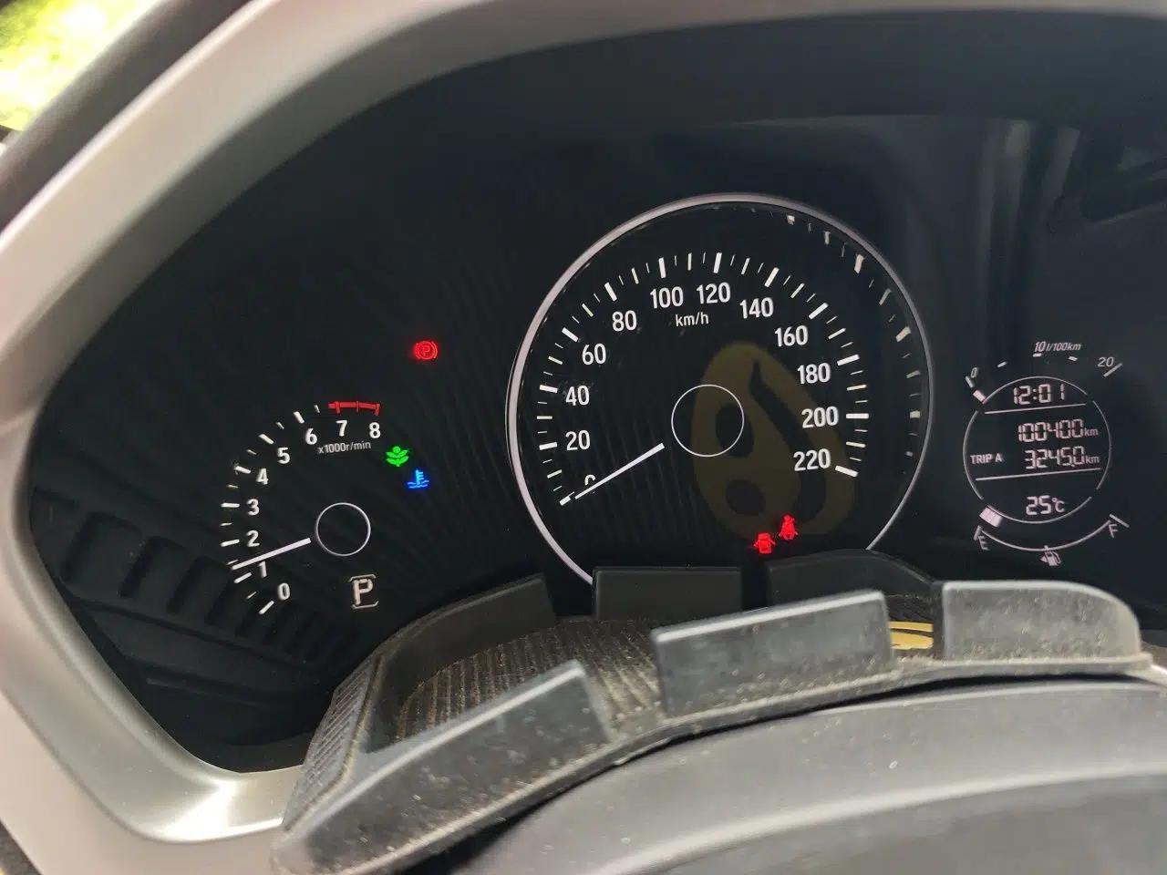 Honda Vezel 2015 1.5L CVT two-wheel drive Comfort trim — миниатюра 11