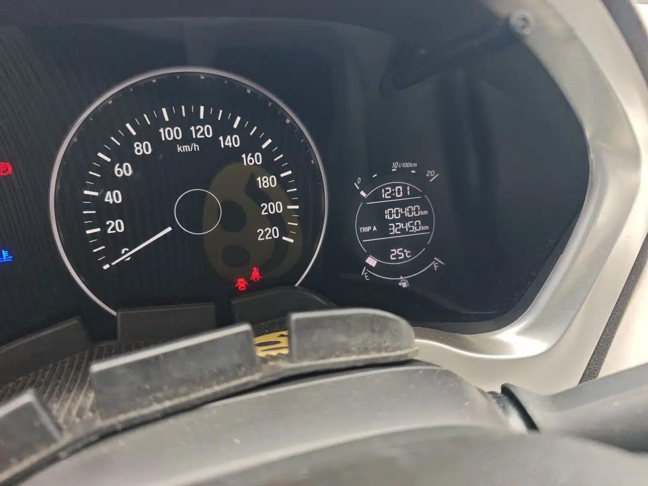 Honda Vezel 2015 1.5L CVT two-wheel drive Comfort trim — миниатюра 12