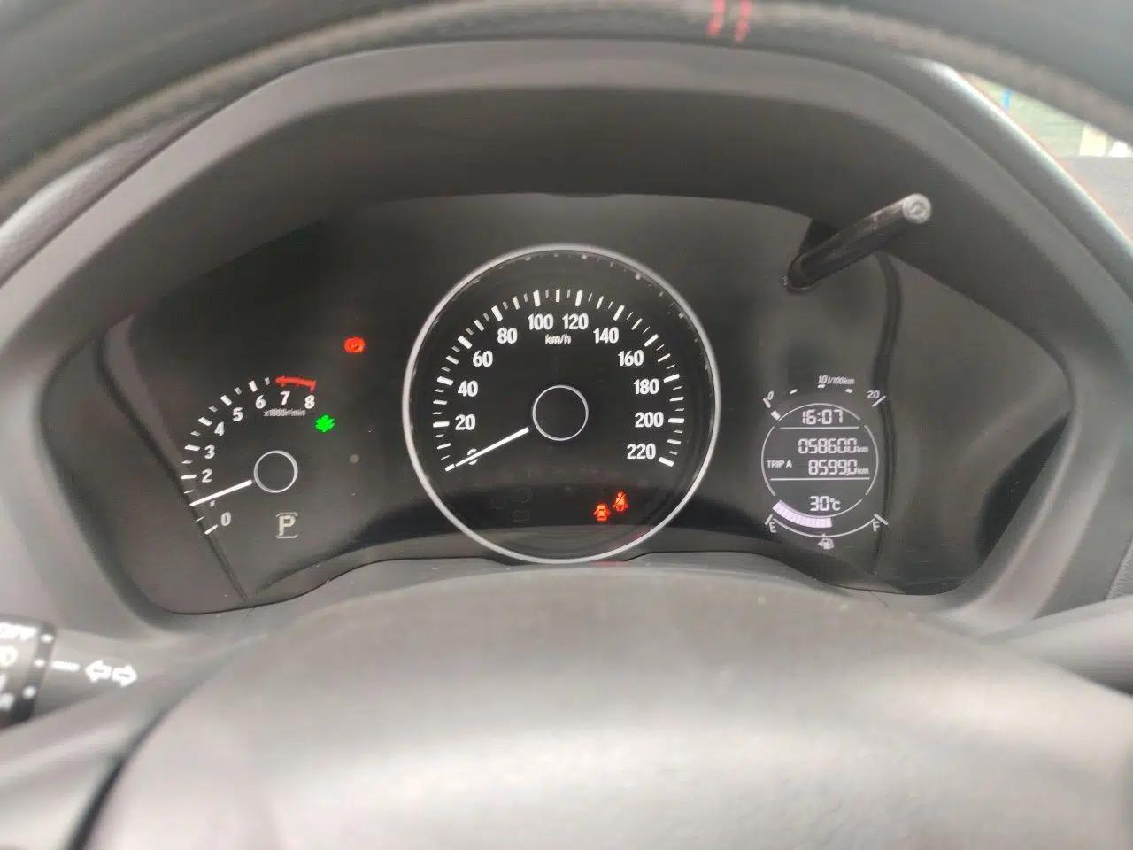Honda Vezel 2020 1.5L CVT Pioneer Edition — миниатюра 11