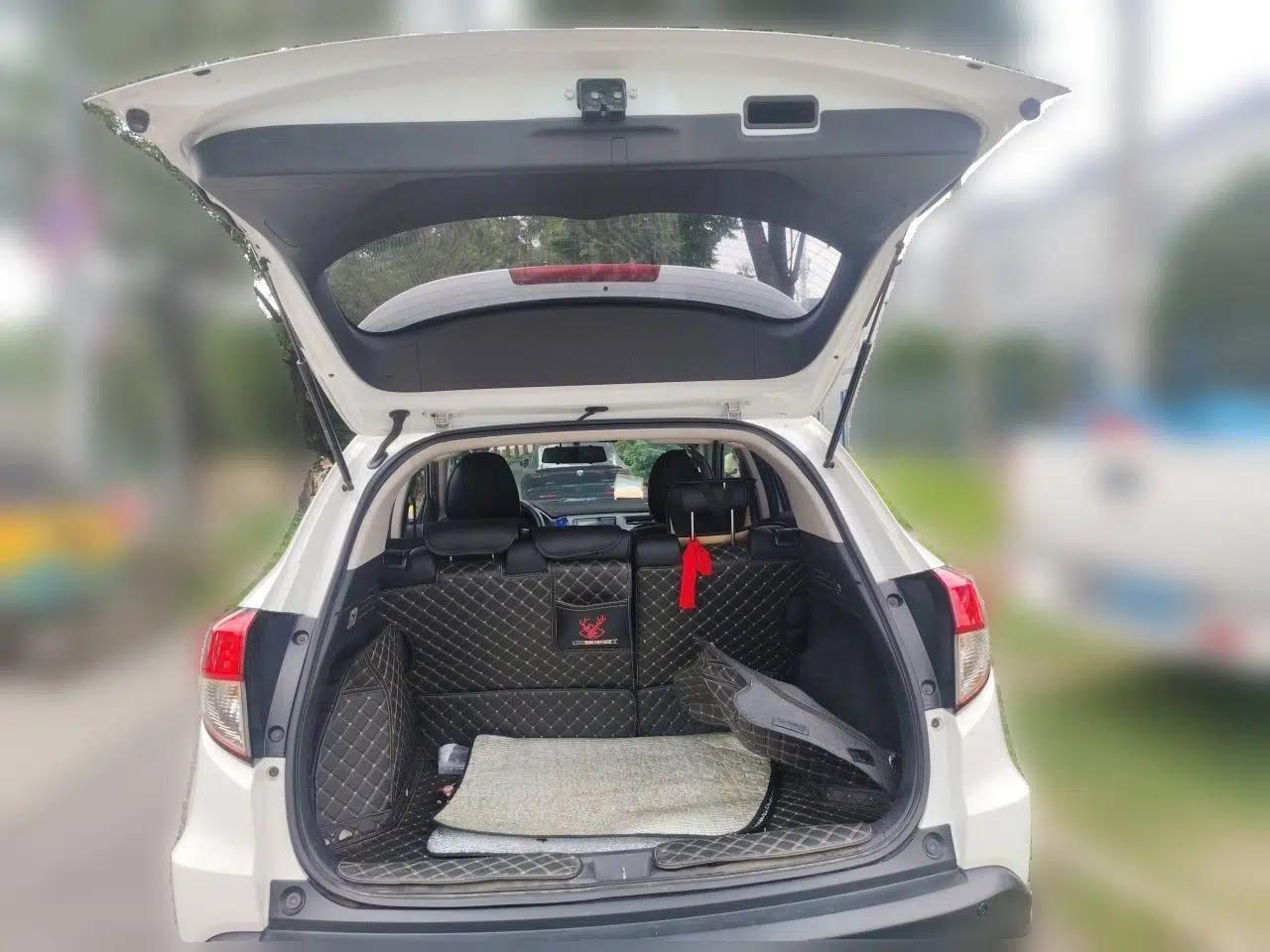 Honda Vezel 2020 1.5L CVT Pioneer Edition — миниатюра 19