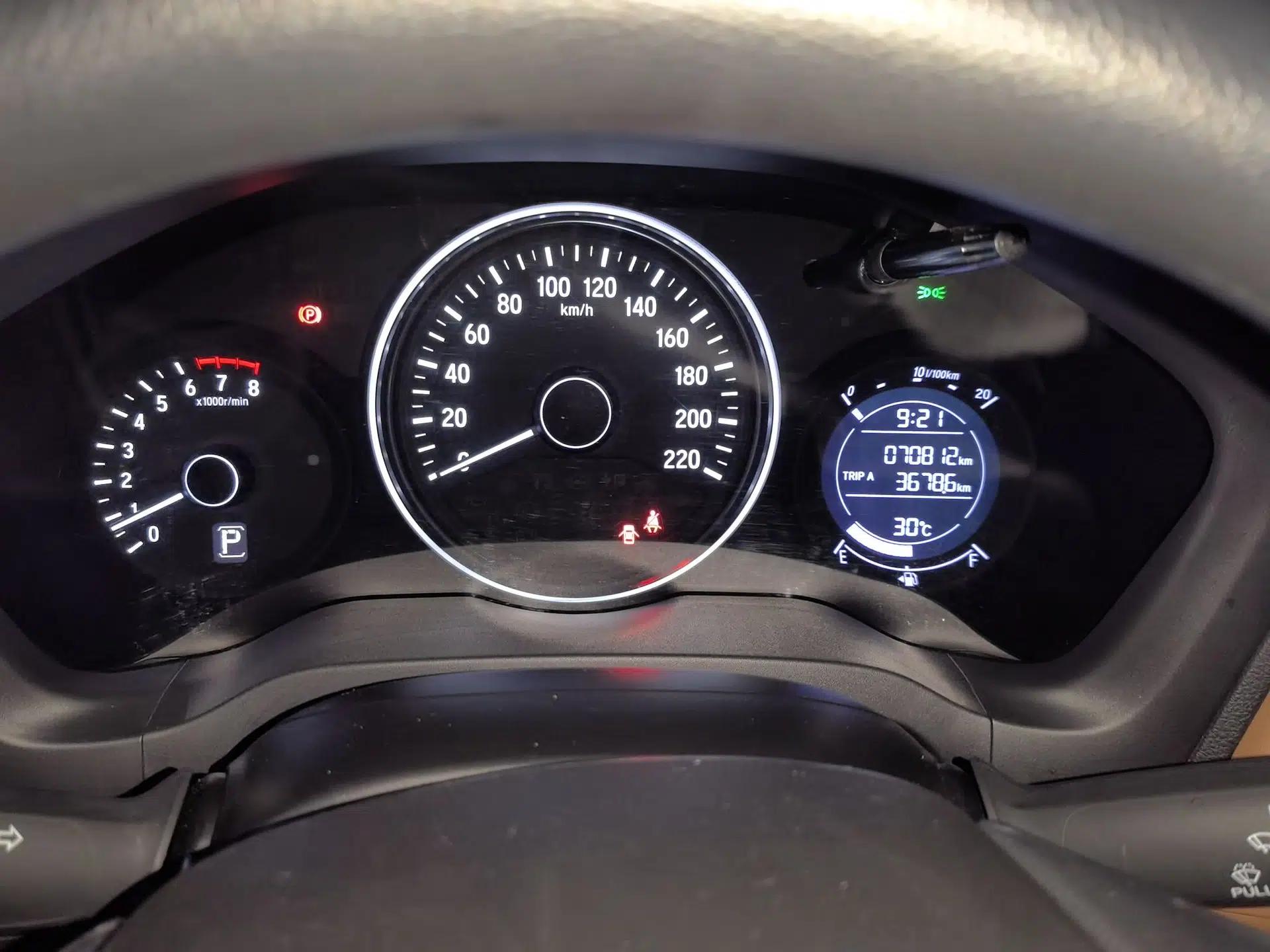 Honda Vezel 2019 220 TURBO CVT Luxury Edition China V Emission Standard — миниатюра 11