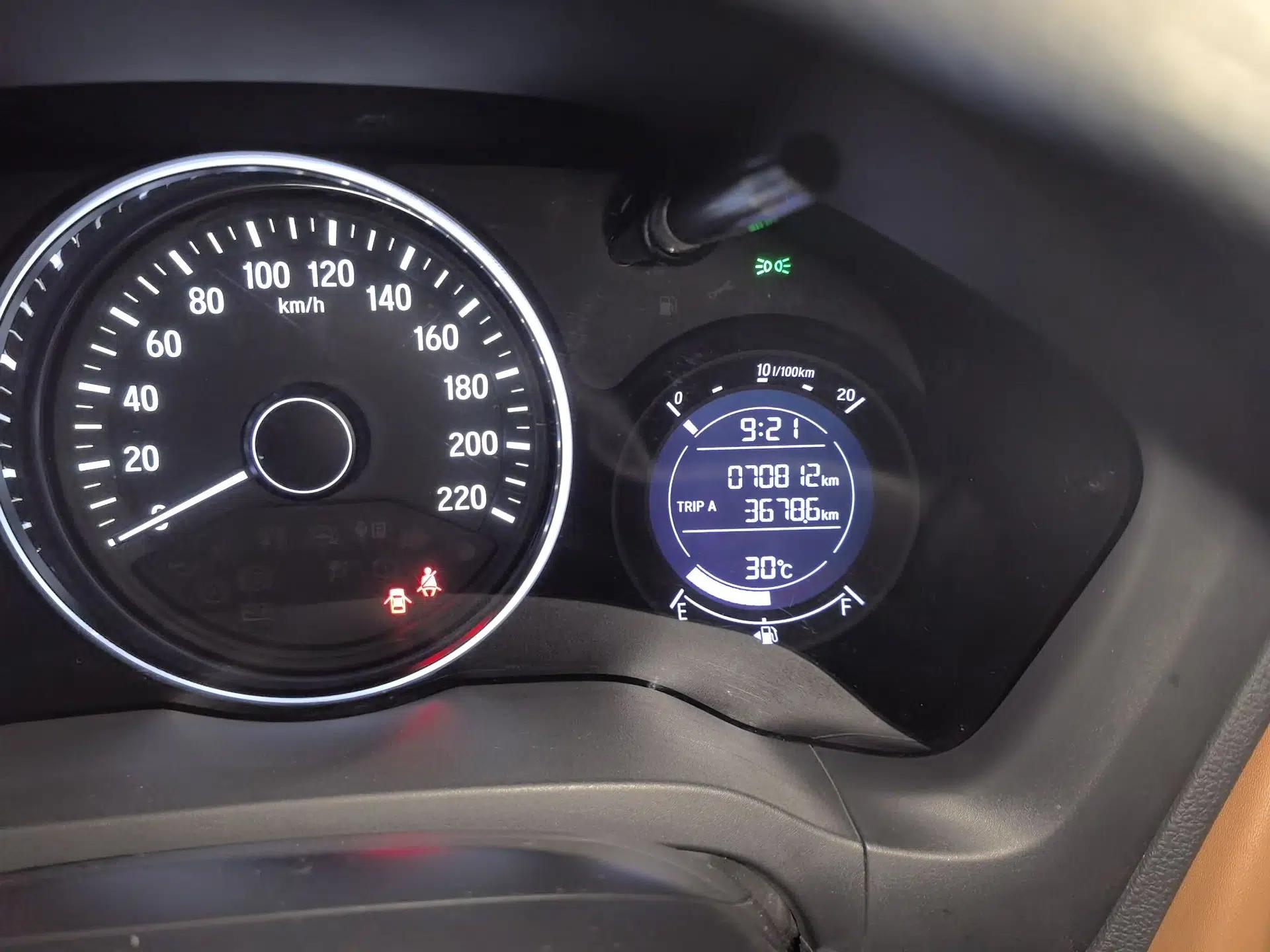 Honda Vezel 2019 220 TURBO CVT Luxury Edition China V Emission Standard — миниатюра 12
