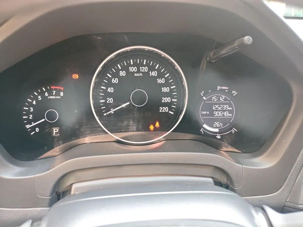 Honda Vezel 2020 1.5L CVT Pioneer Edition — миниатюра 11