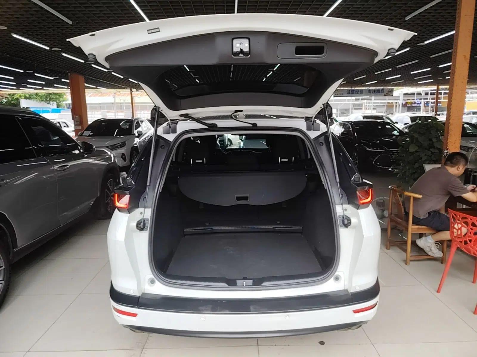 Honda Breeze 2021 240TURBO CVT Front-Wheel Drive Elite Edition — миниатюра 22