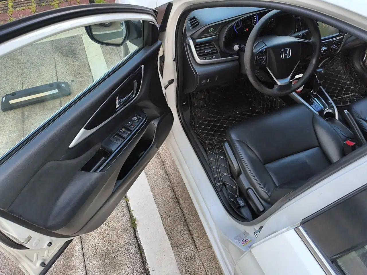 Honda Crider 2013 1.8L automatic luxury edition — миниатюра 16