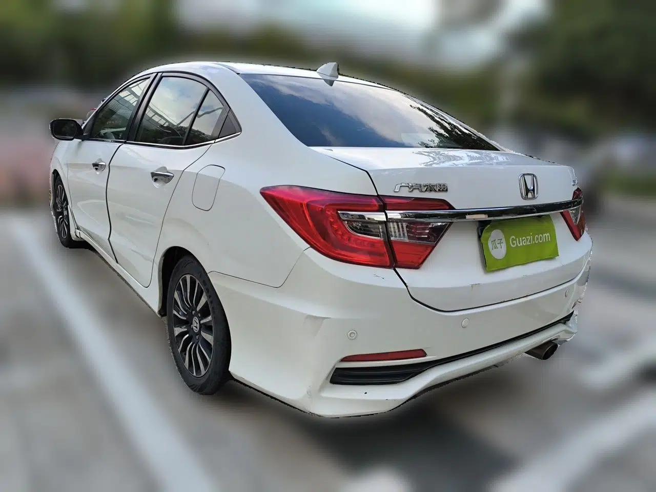 Honda Crider 2013 1.8L automatic luxury edition — миниатюра 4