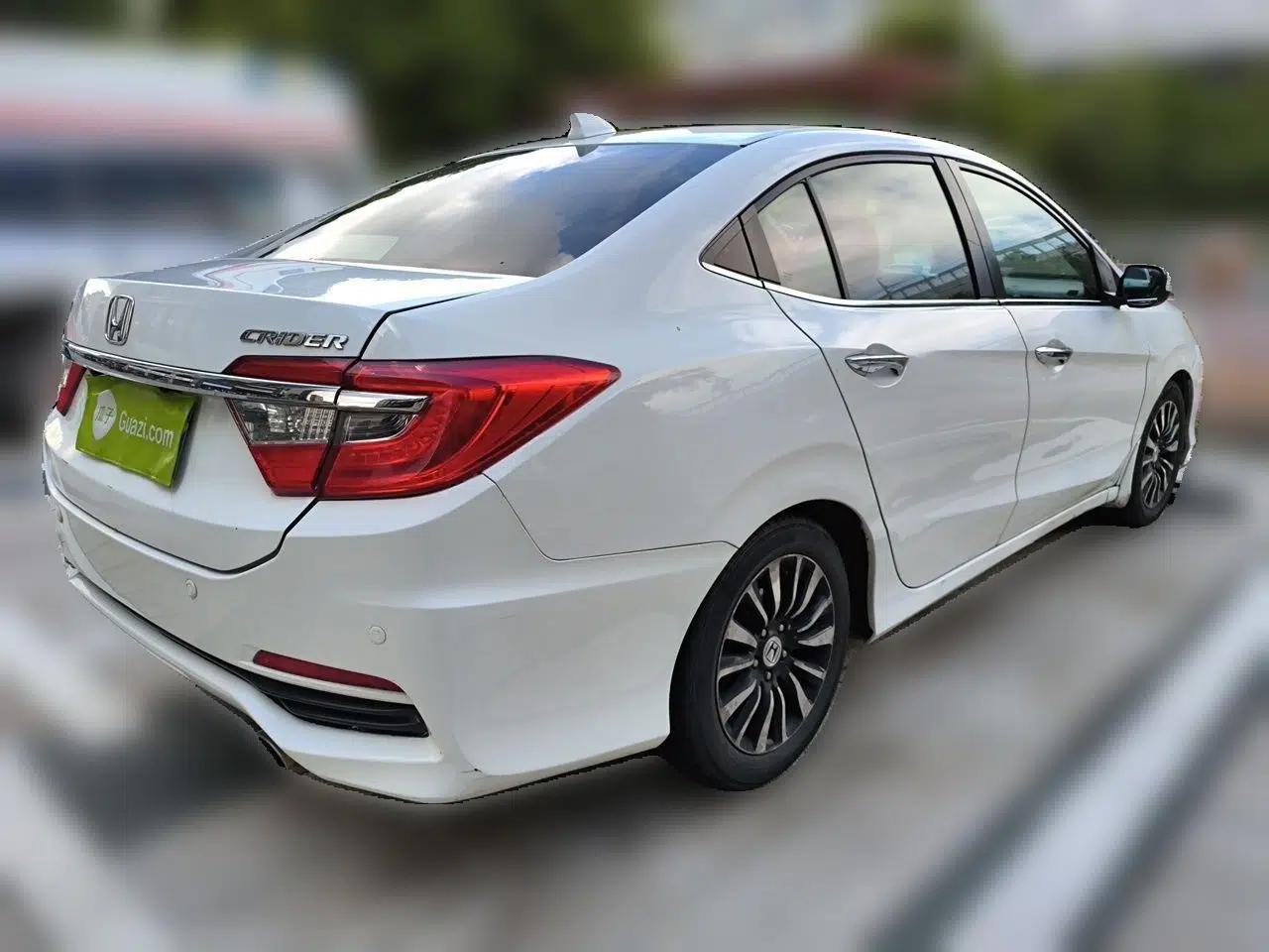 Honda Crider 2013 1.8L automatic luxury edition — миниатюра 6