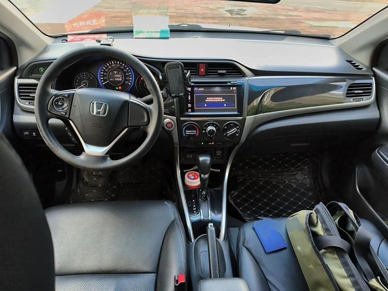 Honda Crider 2013 1.8L automatic luxury edition — миниатюра 9