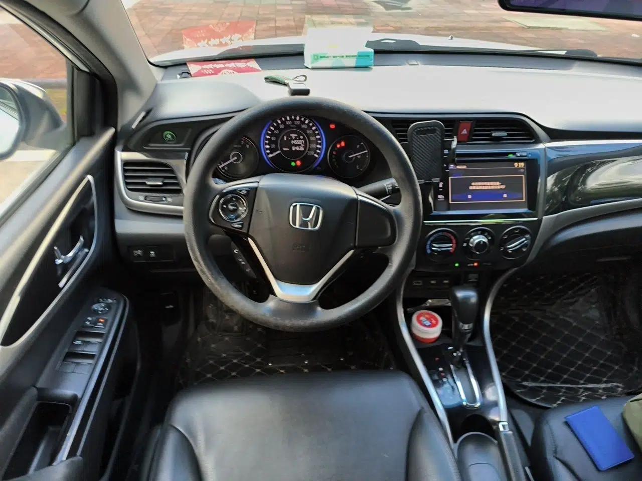 Honda Crider 2013 1.8L automatic luxury edition — миниатюра 10