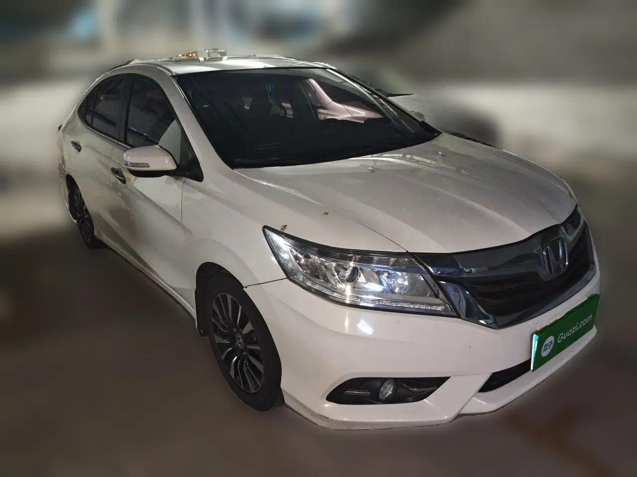 Honda Crider 2015 1.8L automatic luxury edition — миниатюра 3