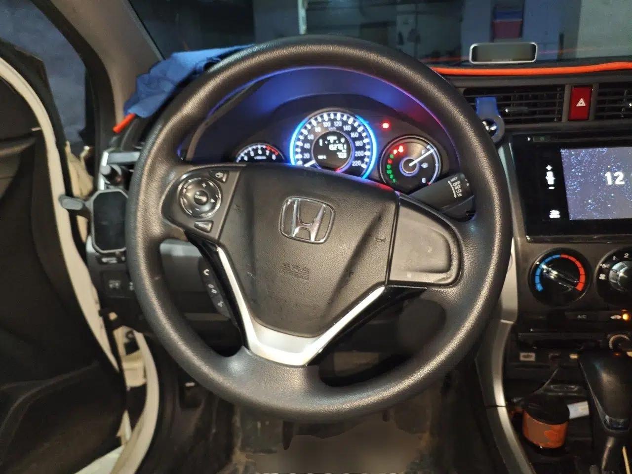 Honda Crider 2015 1.8L automatic luxury edition — миниатюра 10