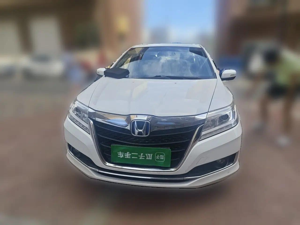 Honda Crider 2017 1.8L CVT Luxury Special Edition — миниатюра 2
