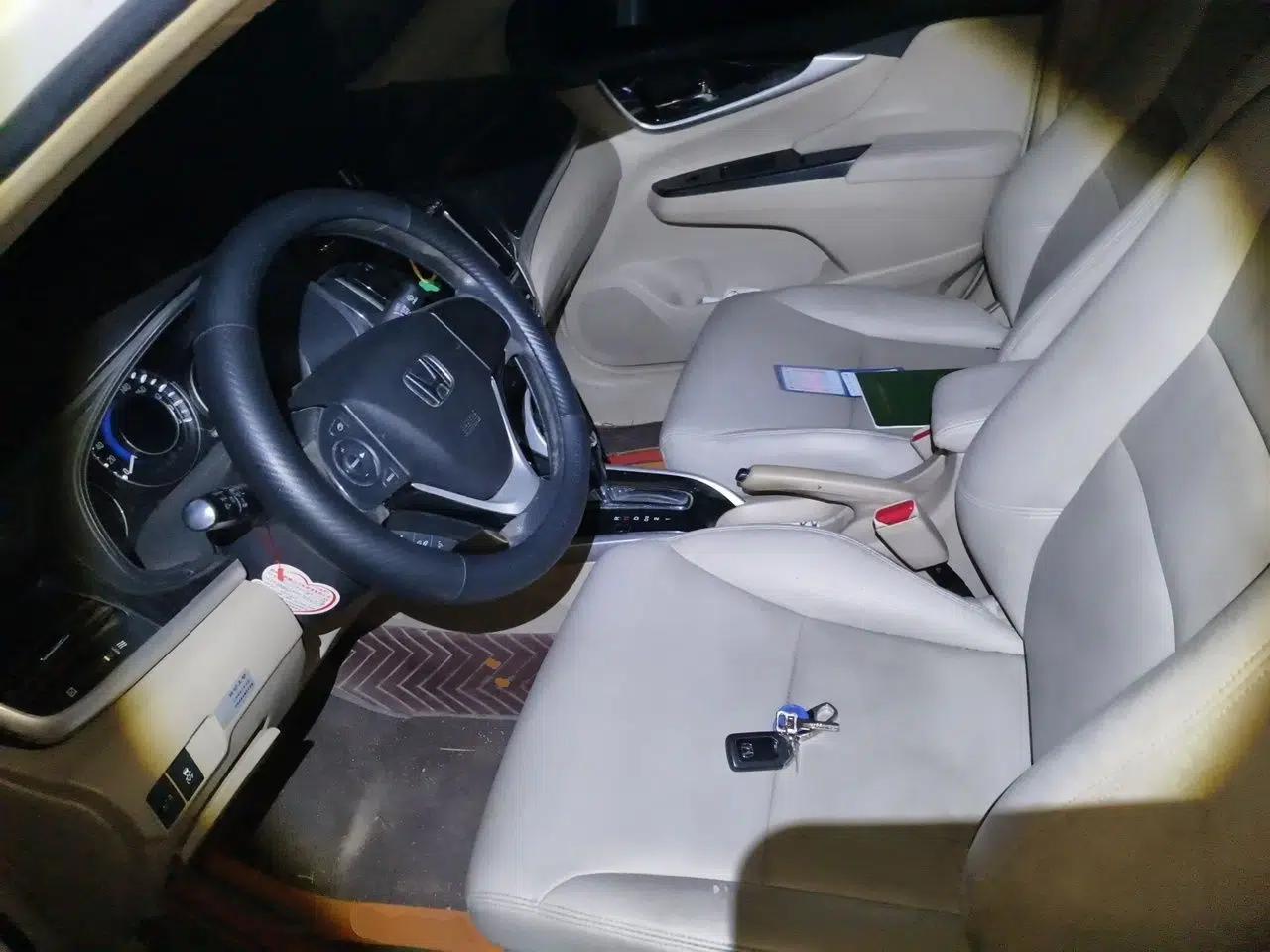 Honda Crider 2015 1.8L automatic luxury edition — миниатюра 15