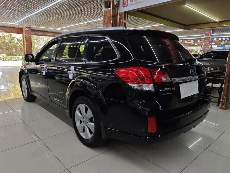 Outback 2011 2.5i Luxury Edition — миниатюра 4