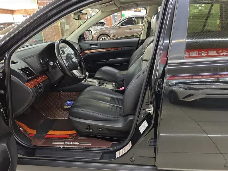 Outback 2011 2.5i Luxury Edition — миниатюра 8