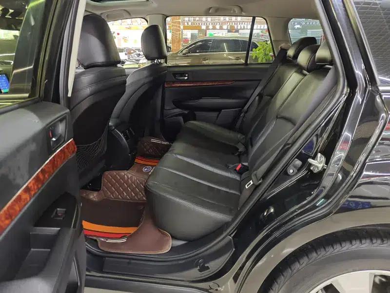 Outback 2011 2.5i Luxury Edition — миниатюра 9