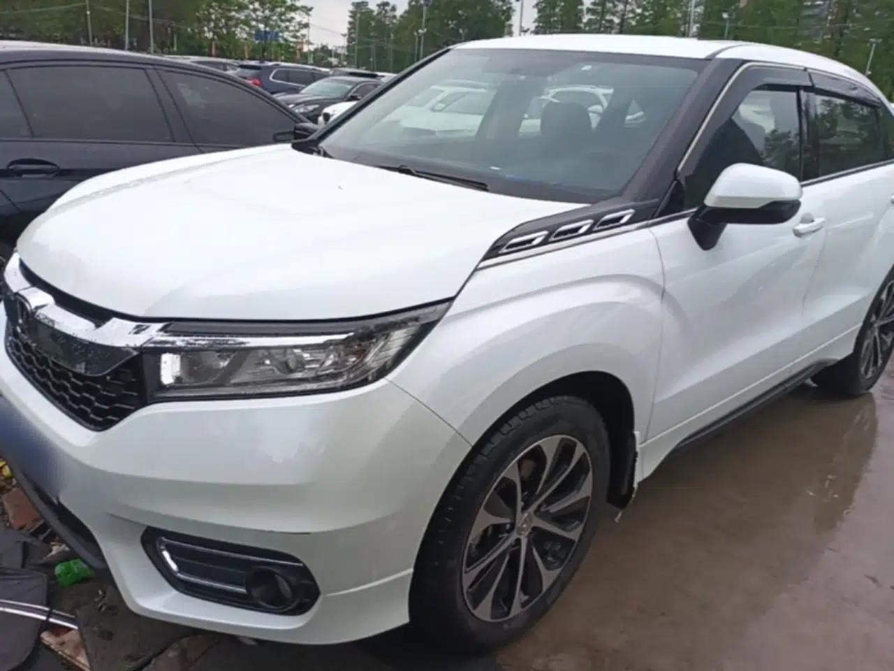 Honda Avancier 2017 240TURBO Two-Wheel Drive Luxury Edition — миниатюра 1
