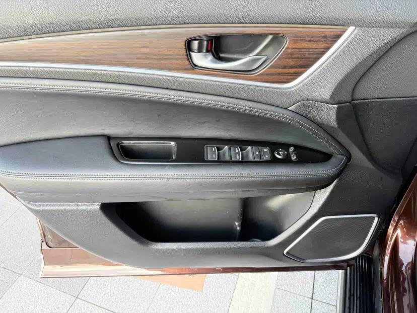Honda Avancier 2017 370TURBO 2WD Luxury Edition — миниатюра 38