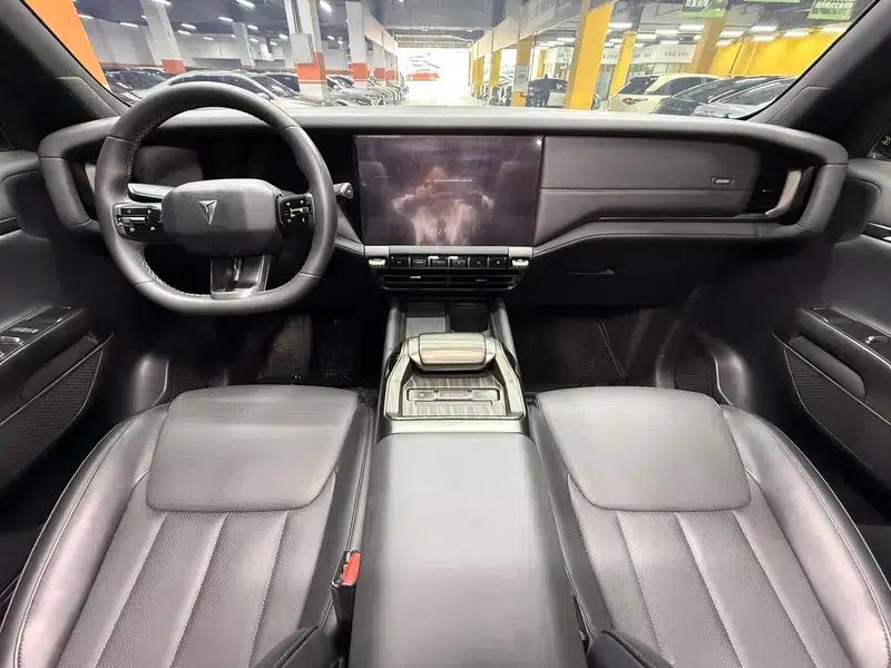 Dark Blue G318 2024 Model, 4WD Air Suspension Version — миниатюра 21