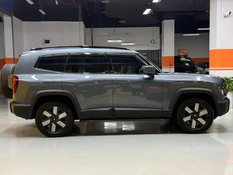 Dark Blue G318 2024 Model, 4WD Air Suspension Version — миниатюра 8