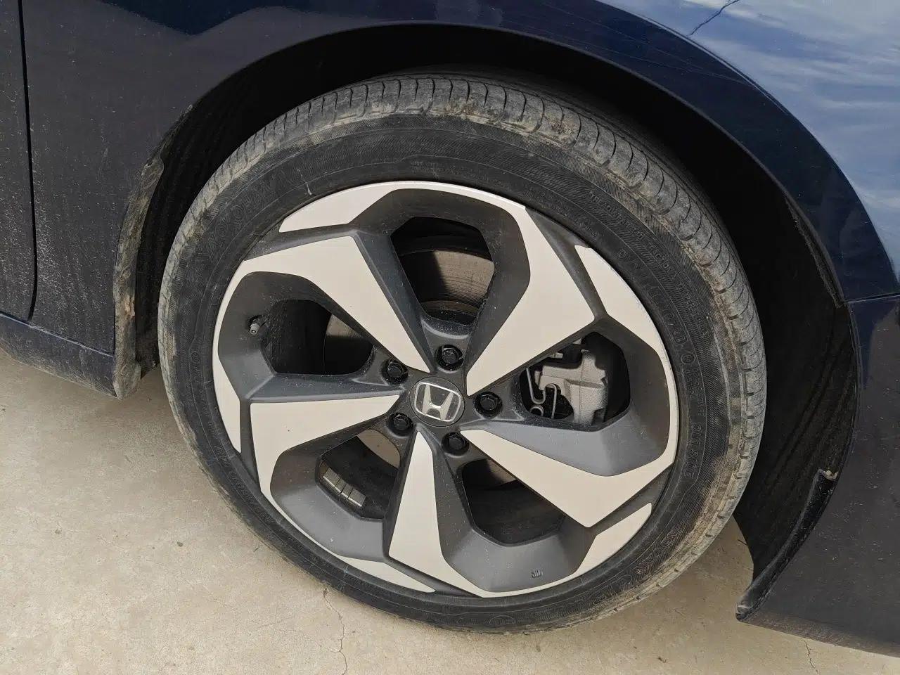 Honda Inspire 2019 Rui Hybrid 2.0L Jing Shang Edition China V Emission Standard — миниатюра 8