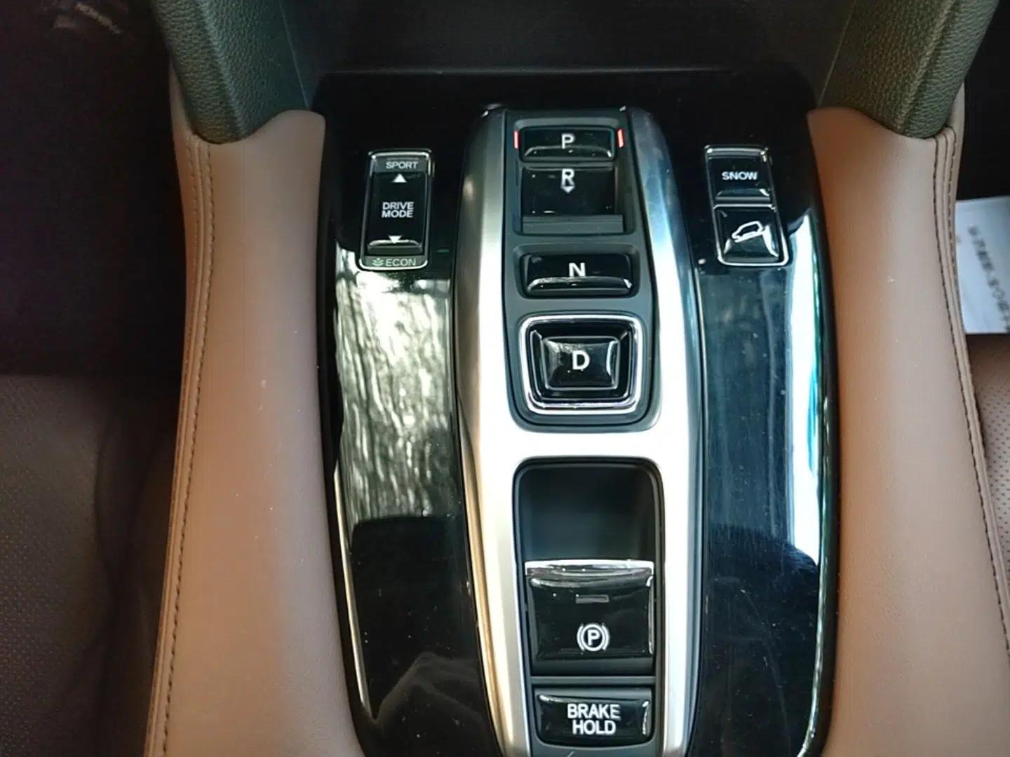 Honda UR-V 2020 370TURBO Four-Wheel Drive Prestige Edition — миниатюра 16