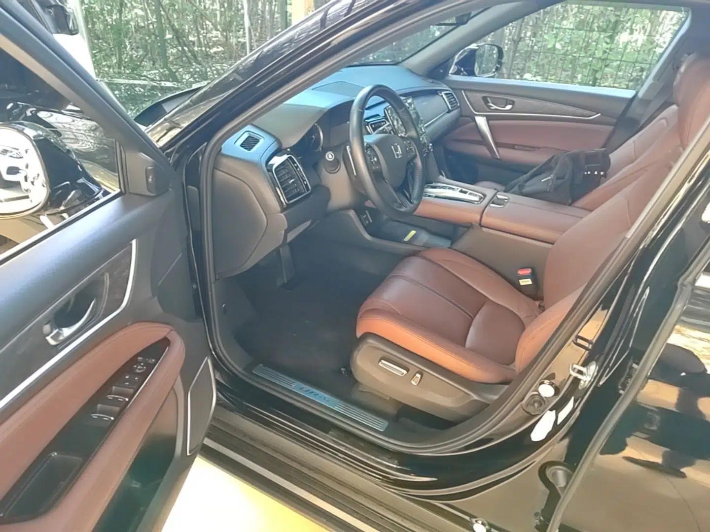 Honda UR-V 2020 370TURBO Four-Wheel Drive Prestige Edition — миниатюра 18