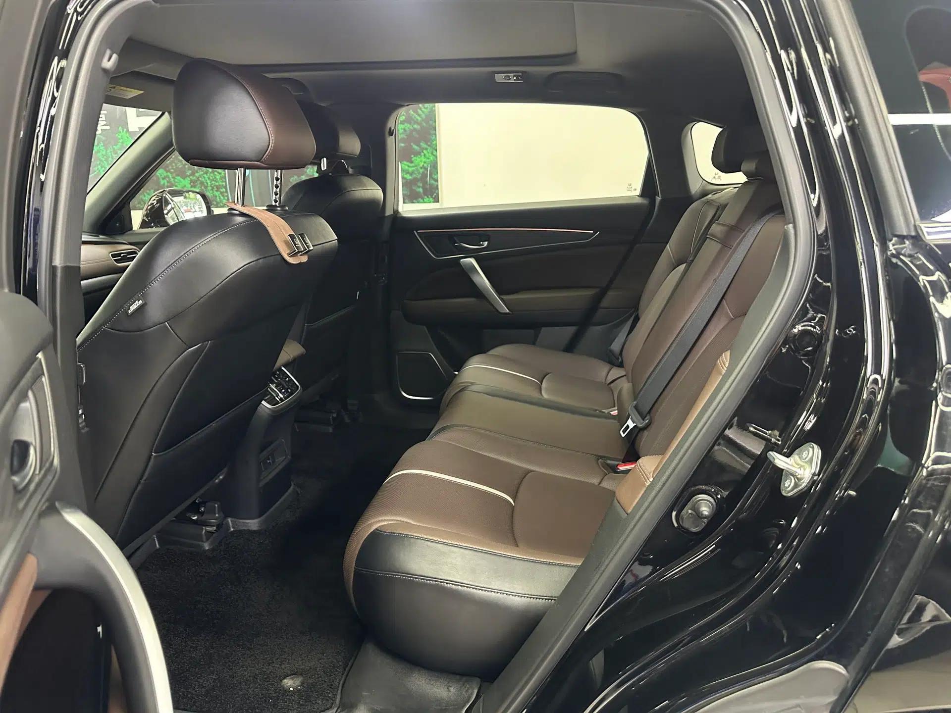 Honda UR-V 2023 370TURBO Two-Wheel-Drive Luxury Edition — миниатюра 17
