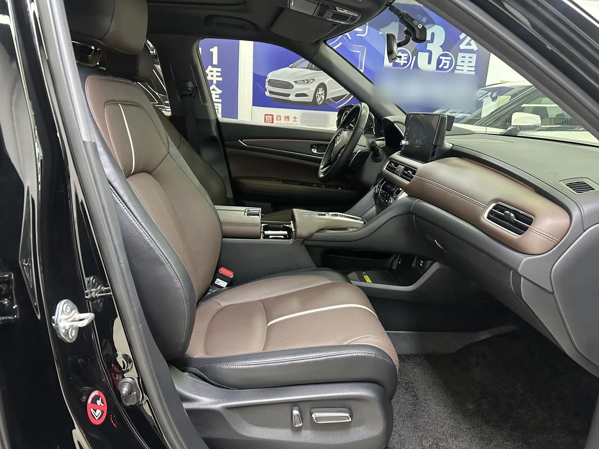 Honda UR-V 2023 370TURBO Two-Wheel-Drive Luxury Edition — миниатюра 23