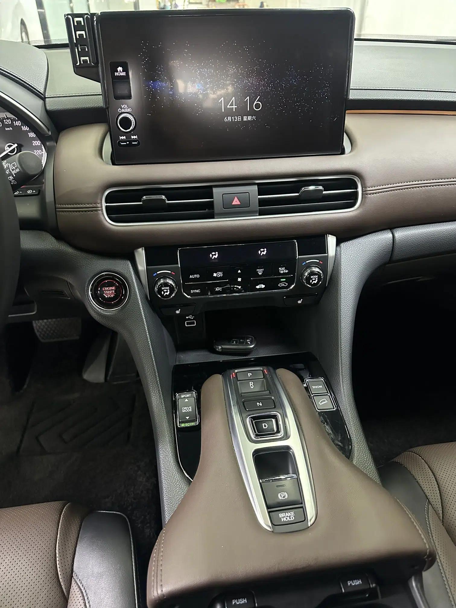 Honda UR-V 2023 370TURBO Two-Wheel-Drive Luxury Edition — миниатюра 9