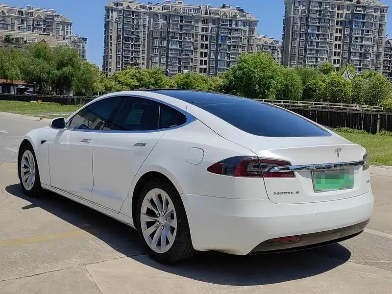 Model S 2017 100D — миниатюра 4