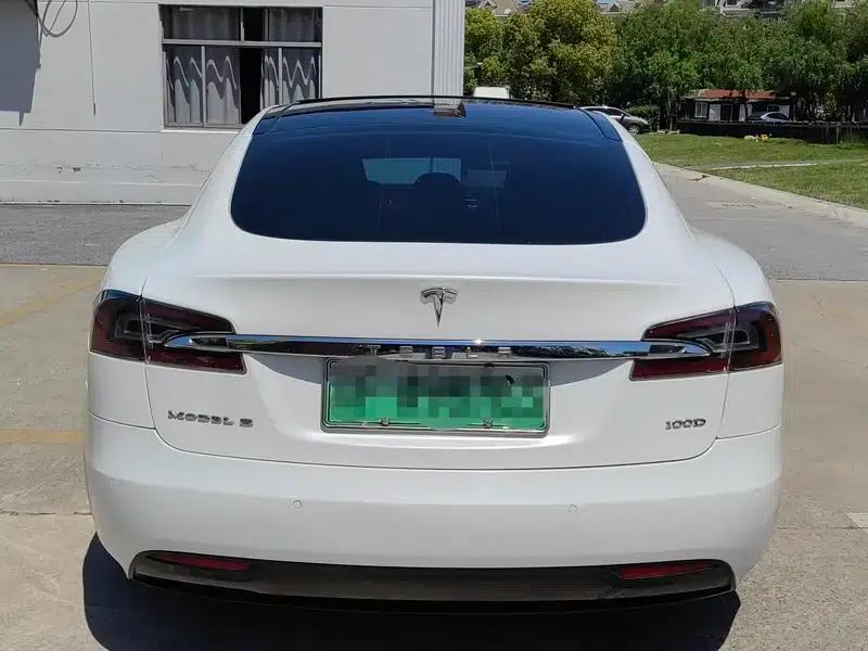 Model S 2017 100D — миниатюра 5