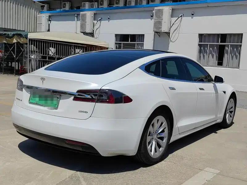 Model S 2017 100D — миниатюра 6