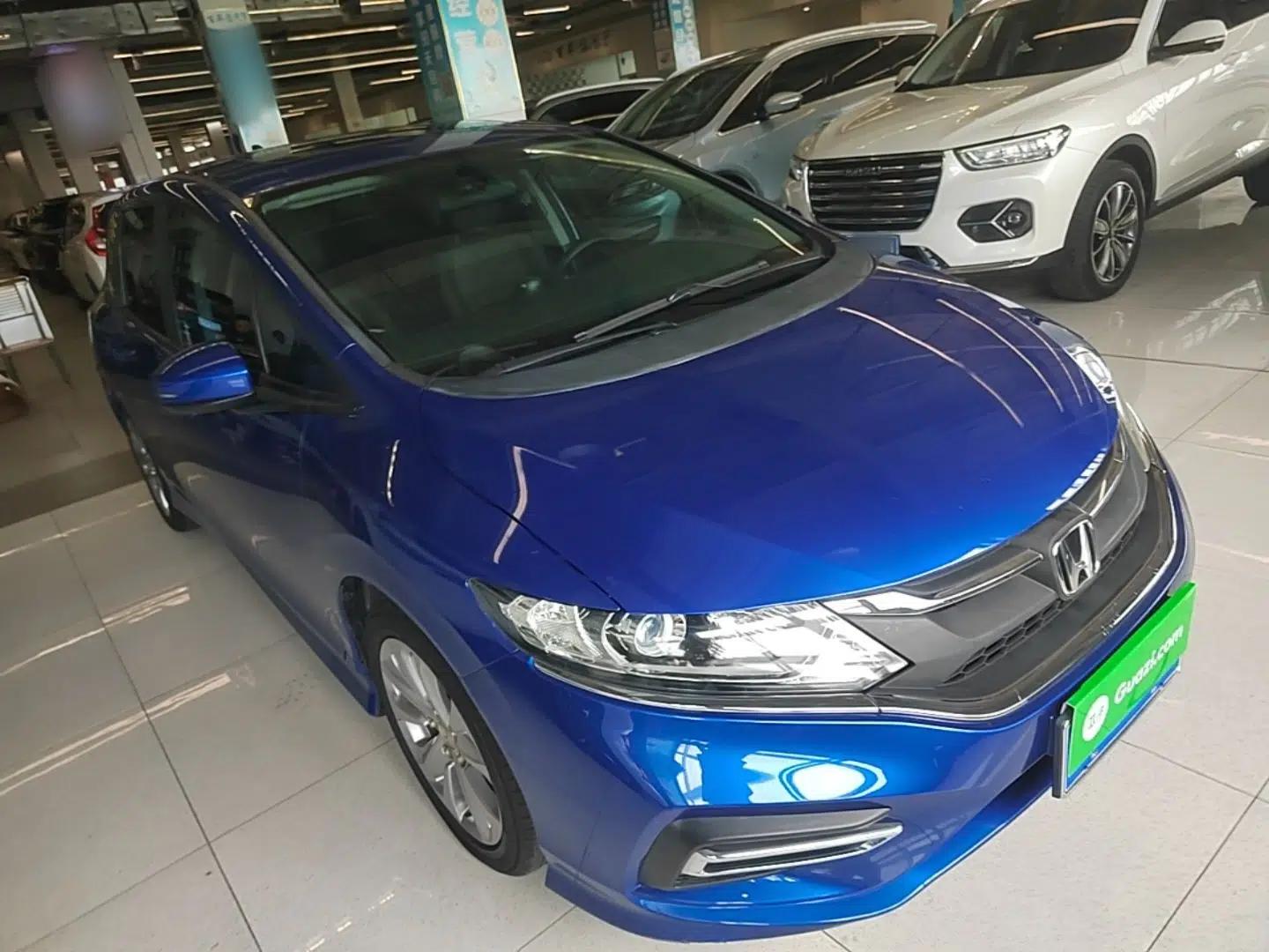 Honda Jade 2017 1.8L automatic Comfort version 5 seats — миниатюра 12