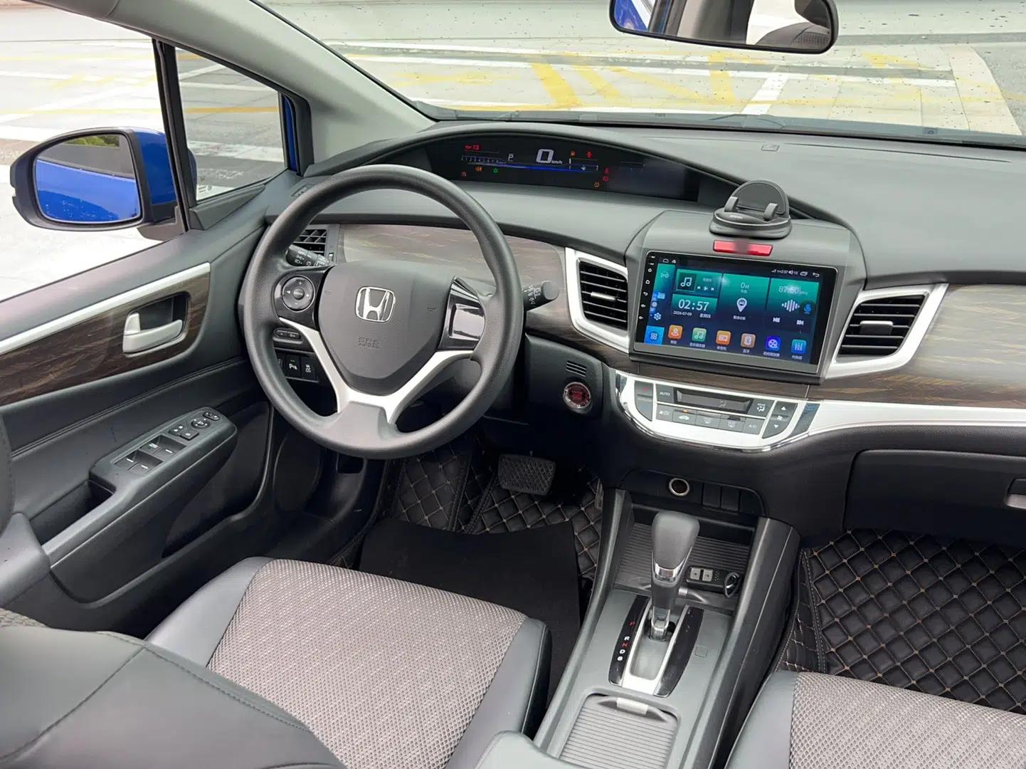Honda Jade 2017 1.8L automatic Comfort version 5 seats — миниатюра 36