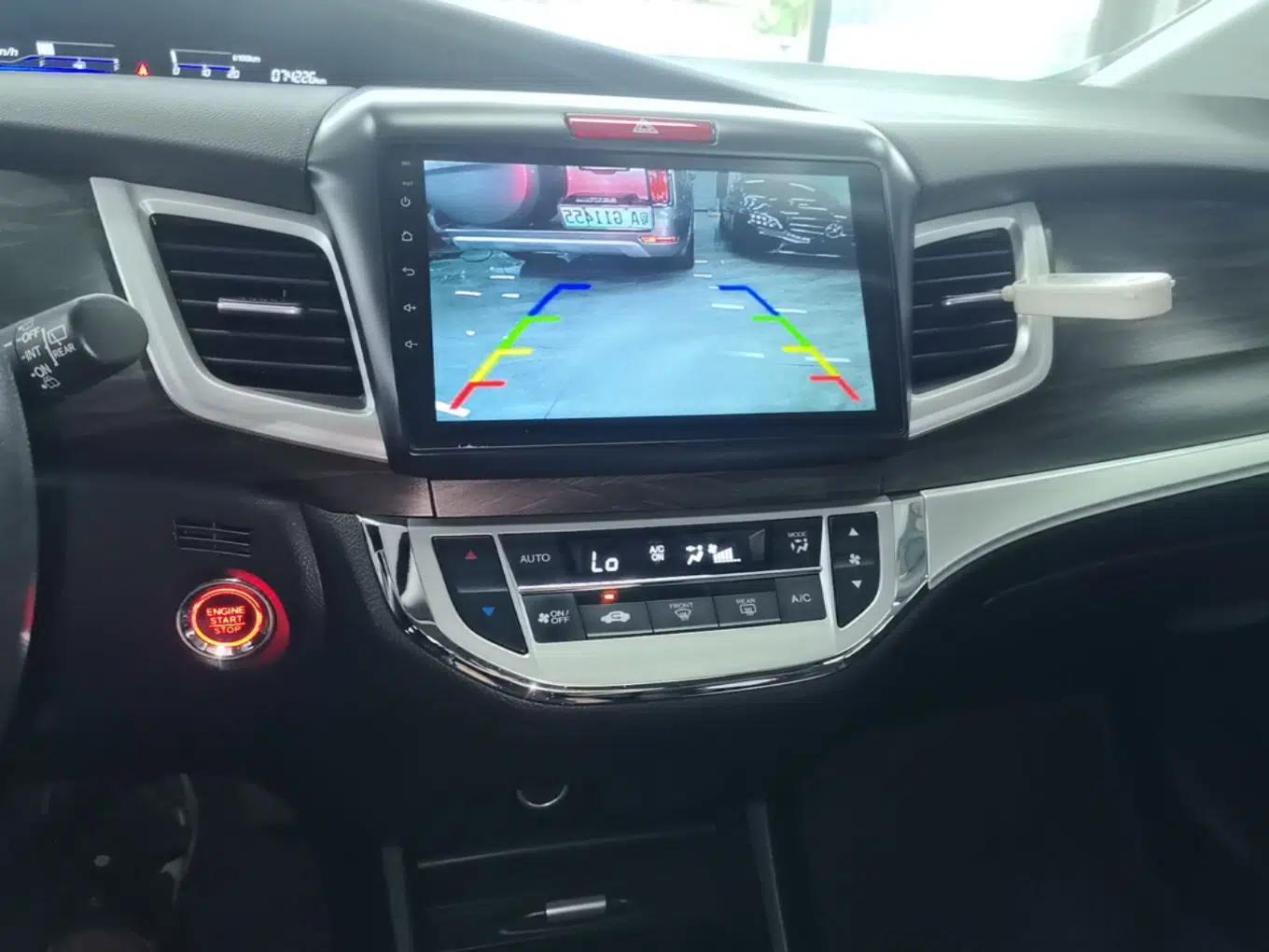 Honda Jade 2017 1.8L automatic Comfort version 5 seats — миниатюра 24
