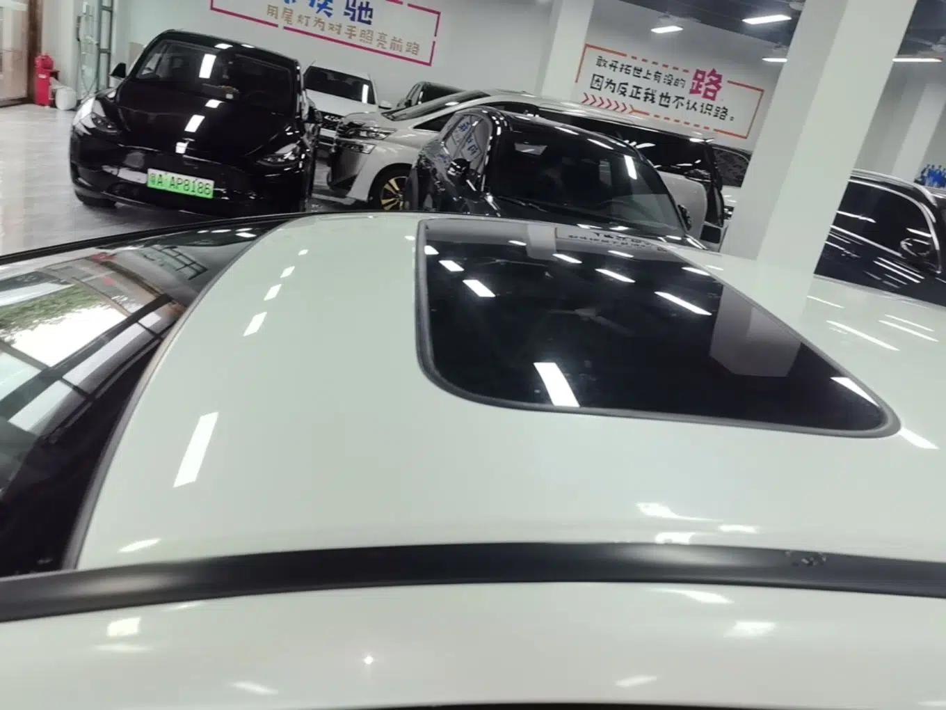 Honda Jade 2017 1.8L automatic Comfort version 5 seats — миниатюра 7