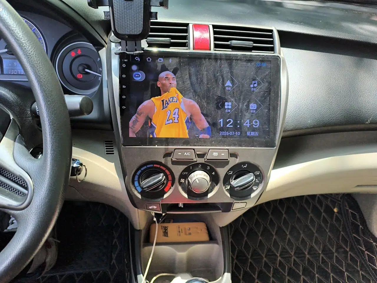 Honda City Classic 2012 1.5L manual Comfort version — миниатюра 13