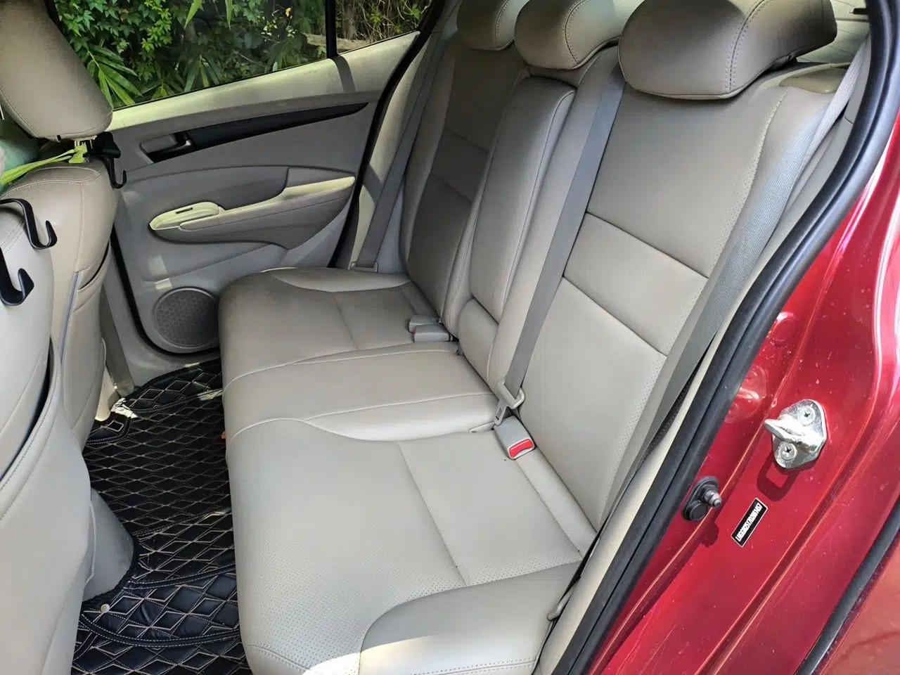 Honda City Classic 2012 1.5L manual Comfort version — миниатюра 17