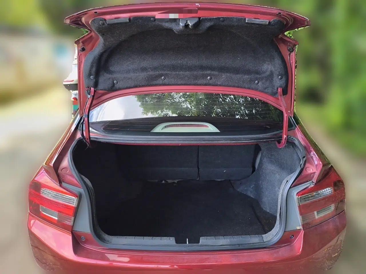 Honda City Classic 2012 1.5L manual Comfort version — миниатюра 19