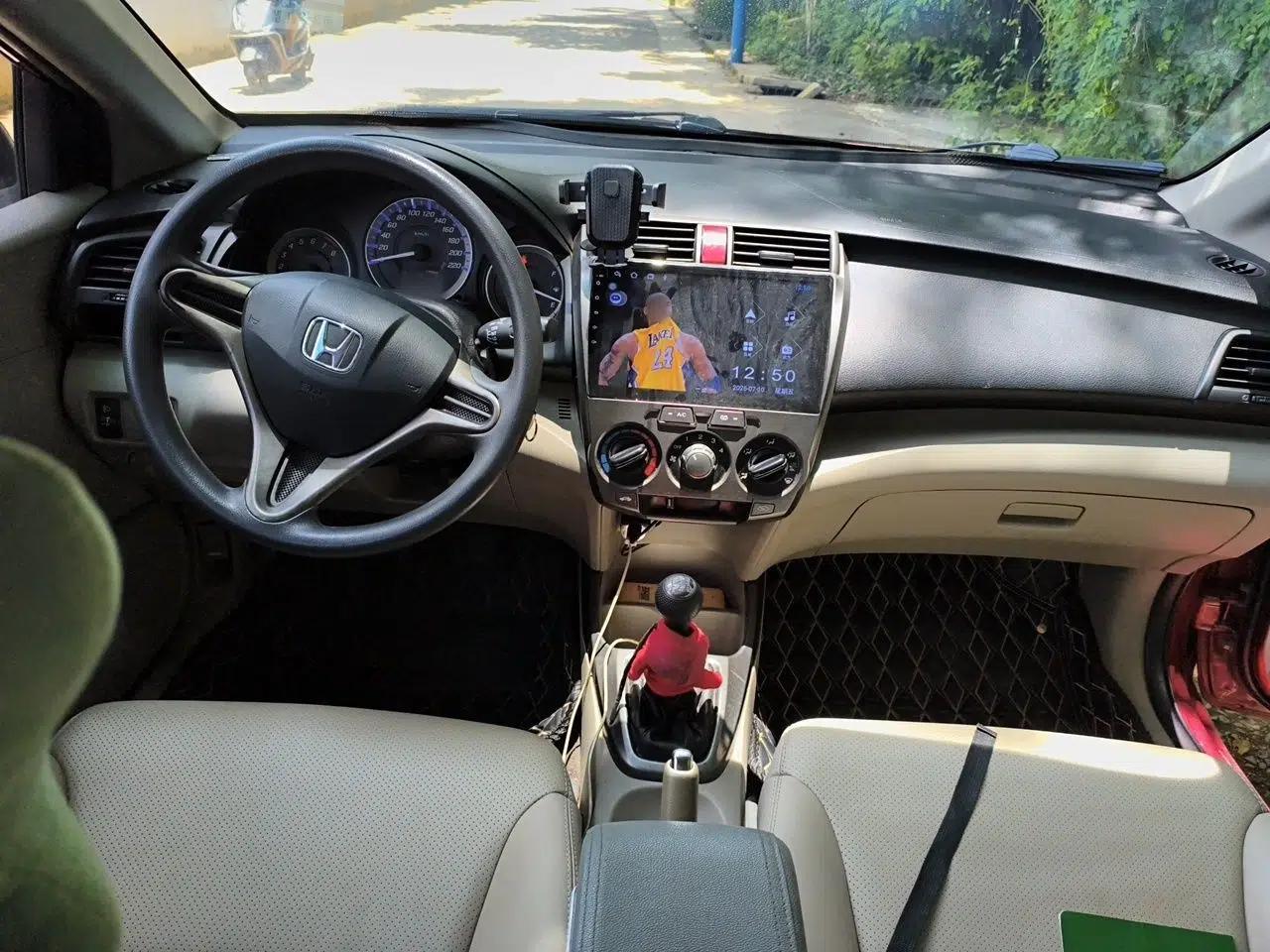 Honda City Classic 2012 1.5L manual Comfort version — миниатюра 9