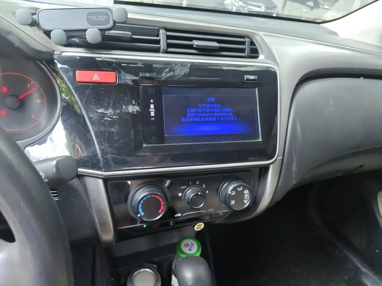 Honda City 2017 1.5L CVT Comfort Version — миниатюра 13