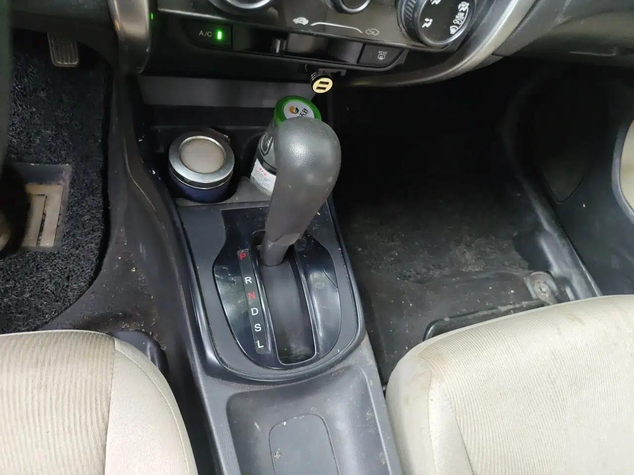 Honda City 2017 1.5L CVT Comfort Version — миниатюра 14
